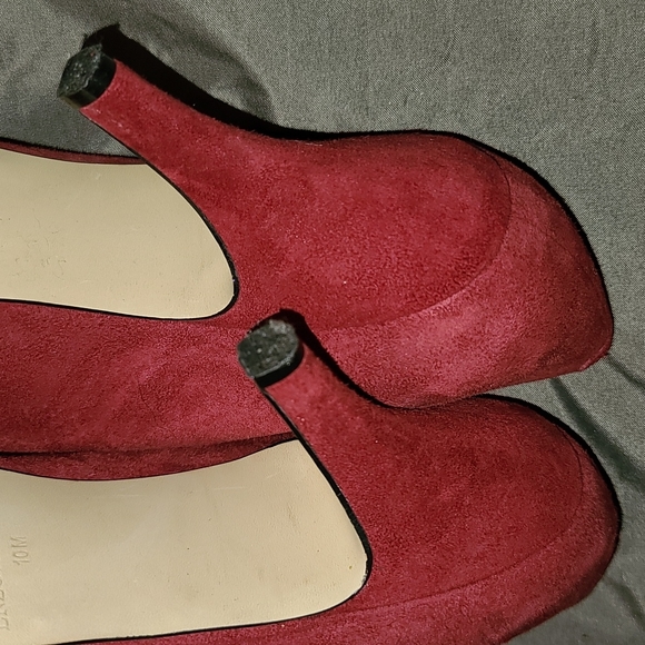 Enzo Anglioline burgundy suede pumps - Picture 7 of 7